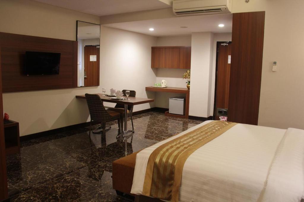 Atrium Premiere Cilacap Zewnętrze zdjęcie