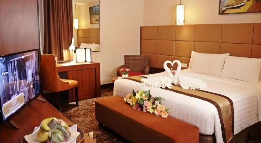 Atrium Premiere Cilacap Zewnętrze zdjęcie